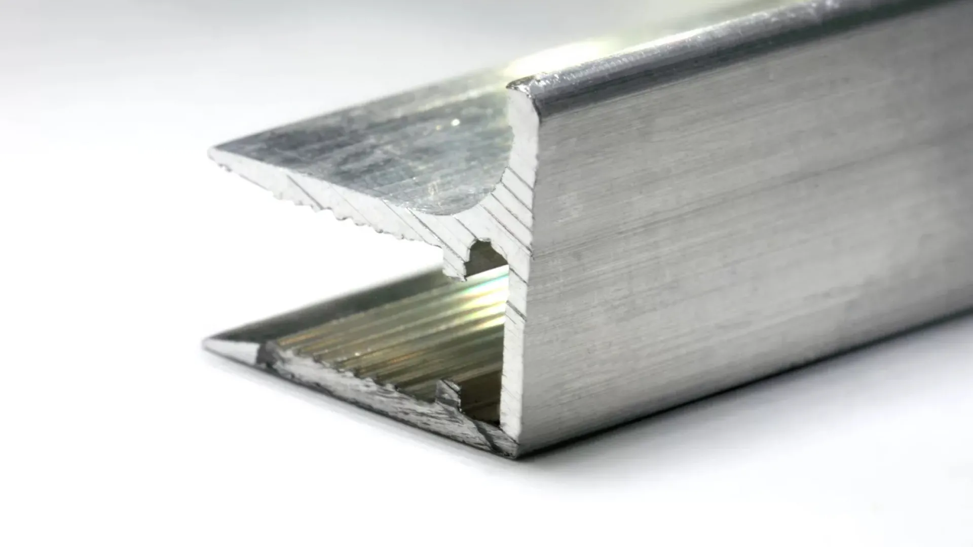 Алюминиевый профиль Т-образный